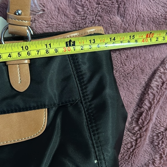 *BRAND NEW* Roots Nylon tote bag with zippers (black and brown accent) - Picture 9 of 9